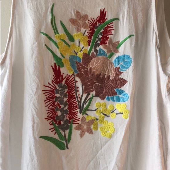 Mink Pink Open Back Floral Top - Picture 4 of 4